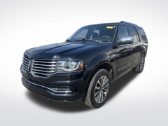 Used 2017  Lincoln Navigator 4d SUV 4WD Select at Drive Now Westlake near Westlake&comma; OH