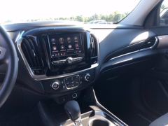 Used 2021  Chevrolet Traverse AWD 4dr LS w&sol;1LS at Drive Now Westlake near Westlake&comma; OH