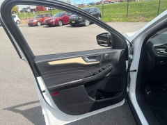 Used 2022  Ford Escape Titanium AWD at Drive Now Westlake near Westlake&comma; OH
