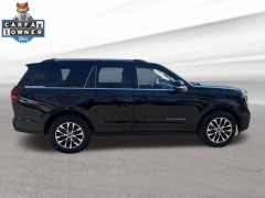 Used 2025  Ford Expedition Platinum 4x4 at Drive Now Westlake near Westlake&comma; OH