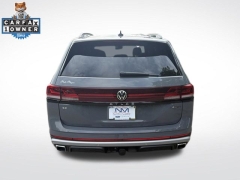 Used 2024  Volkswagen Atlas 2&period;0T Peak Edition SE w&sol;Tech 4MOTION at DriveNow Mayfield near Mayfield Heights&comma; OH