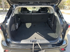 Used 2022  Toyota Highlander XLE AWD at DriveNow Mayfield near Mayfield Heights&comma; OH