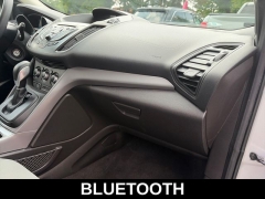 Used 2016  Ford Escape 4d SUV 4WD SE at Drive Now Westlake near Westlake&comma; OH
