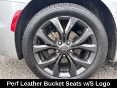 Used 2018  Chrysler Pacifica 4d Wagon Touring L at Drive Now Westlake near Westlake&comma; OH