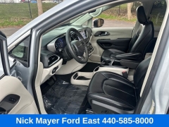 Used 2023  Chrysler Pacifica Touring L FWD at Drive Now Westlake near Westlake&comma; OH