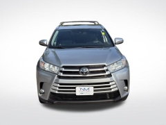 Used 2019  Toyota Highlander V6 AWD &lpar;Natl&rpar; at DriveNow Mayfield near Mayfield Heights&comma; OH