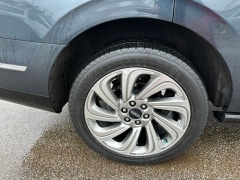 Used 2024  Lincoln Navigator Premiere 4x4 at DriveNow Mayfield near Mayfield Heights&comma; OH