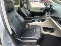 Used 2023  Chrysler Pacifica Limited FWD at DriveNow Mayfield near Mayfield Heights&comma; OH