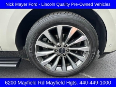 Used 2019 Lincoln Navigator 4d SUV 4WD Select at Drive Now Westlake near Westlake, OH
