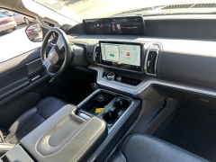 Used 2025  Ford Expedition Platinum 4x4 at Drive Now Westlake near Westlake&comma; OH