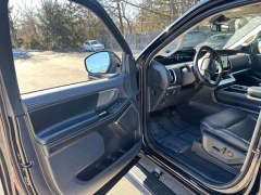 Used 2025  Ford Expedition Platinum 4x4 at Drive Now Westlake near Westlake&comma; OH