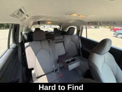 Used 2023  Toyota Highlander LE AWD &lpar;Natl&rpar; at Drive Now Westlake near Westlake&comma; OH