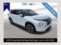  2022 Mitsubishi Outlander ES S-AWC at Drive Now Westlake near Westlake&comma; OH