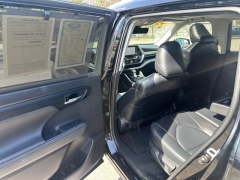 Used 2022  Toyota Highlander XLE AWD at DriveNow Mayfield near Mayfield Heights&comma; OH