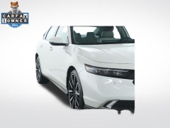 Used 2025  Honda Accord Hybrid Touring Sedan at Drive Now Westlake near Westlake&comma; OH