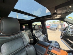 Used 2024  Lincoln Navigator L Black Label 4x4 at Drive Now Westlake near Westlake&comma; OH