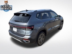 Used 2025  Volkswagen Taos SE FWD at Drive Now Westlake near Westlake&comma; OH