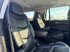 Used 2020  Cadillac Escalade 4d SUV 4WD Luxury at Drive Now Westlake near Westlake&comma; OH