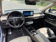 Used 2025  Lincoln Corsair Premiere AWD at Drive Now Westlake near Westlake&comma; OH