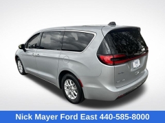 Used 2023  Chrysler Pacifica Touring L FWD at Drive Now Westlake near Westlake&comma; OH