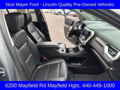 Used 2023  GMC Acadia AWD 4dr SLT at Drive Now Westlake near Westlake, OH