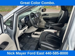 Used 2023  Chrysler Pacifica Touring L FWD at Drive Now Westlake near Westlake&comma; OH