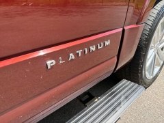 Used 2017  Ford Expedition EL 4d SUV 4WD Platinum at Drive Now Westlake near Westlake&comma; OH