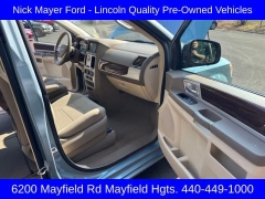 Used 2010 Chrysler Town & Country 4d Wagon Touring at Drive Now Westlake near Westlake, OH