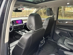 Used 2024  Volkswagen Atlas 2&period;0T SEL Premium R-Line 4MOTION at Drive Now Westlake near Westlake&comma; OH