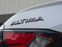 Used 2024  Nissan Altima 2&period;5 SV Sedan at Auto Direct near Zebulon&comma; NC