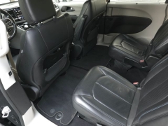 Used 2021  Chrysler Pacifica Touring L FWD at Auto Direct near Zebulon&comma; NC
