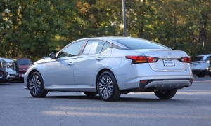 Used 2024  Nissan Altima 2.5 SV Sedan at Auto Direct near Zebulon, NC