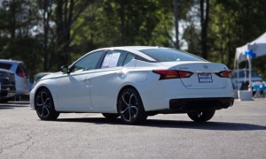 Used 2024  Nissan Altima 2&period;5 SR Sedan at Auto Direct near Zebulon&comma; NC