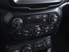 Used 2023  Jeep Renegade Latitude 4x4 at Auto Direct near Zebulon&comma; NC