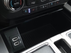Used 2019  Ford F-150 4WD SuperCrew Platinum 5 1&sol;2 at Auto Direct near Zebulon&comma; NC