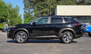 Used 2024  Nissan Rogue FWD SV at Auto Direct near Zebulon&comma; NC