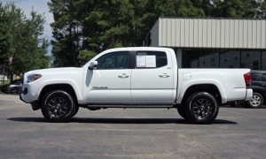Used 2023  Toyota Tacoma 2WD SR5 Double Cab 5ft Bed V6 AT at Auto Direct near Zebulon&comma; NC