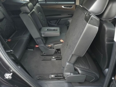 Used 2025  Volkswagen Atlas 2&period;0T SE w&sol;Technology 4MOTION at Auto Direct near Zebulon&comma; NC