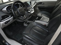Used 2021  Chrysler Pacifica Touring L FWD at Auto Direct near Zebulon&comma; NC