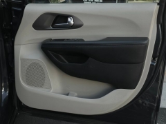 Used 2021  Chrysler Pacifica Touring L FWD at Auto Direct near Zebulon&comma; NC