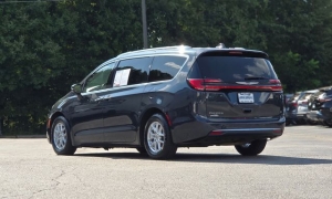 Used 2021  Chrysler Pacifica Touring L FWD at Auto Direct near Zebulon&comma; NC