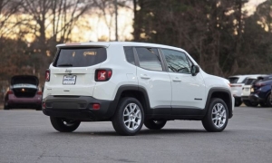 Used 2023  Jeep Renegade Latitude 4x4 at Auto Direct near Zebulon&comma; NC