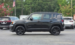 Used 2023  Jeep Renegade Altitude 4x4 at Auto Direct near Zebulon&comma; NC