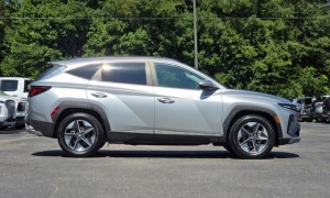 Used 2025  Hyundai Tucson SEL FWD at Auto Direct near Zebulon&comma; NC