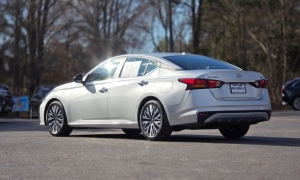 Used 2024  Nissan Altima 2&period;5 SV Sedan at Auto Direct near Zebulon&comma; NC