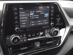 Used 2022  Toyota Highlander XLE FWD at Auto Direct near Zebulon, NC