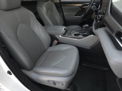 Used 2023  Toyota Highlander Limited FWD at Auto Direct near Zebulon&comma; NC