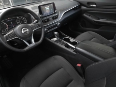 Used 2024  Nissan Altima 2&period;5 SV Sedan at Auto Direct near Zebulon&comma; NC