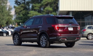 Used 2018  Ford Explorer 4d SUV 4WD Platinum at Auto Direct near Zebulon&comma; NC