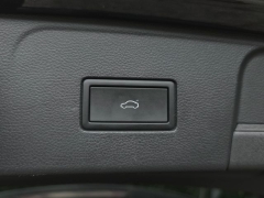 Used 2025  Volkswagen Atlas 2&period;0T SE w&sol;Technology 4MOTION at Auto Direct near Zebulon&comma; NC